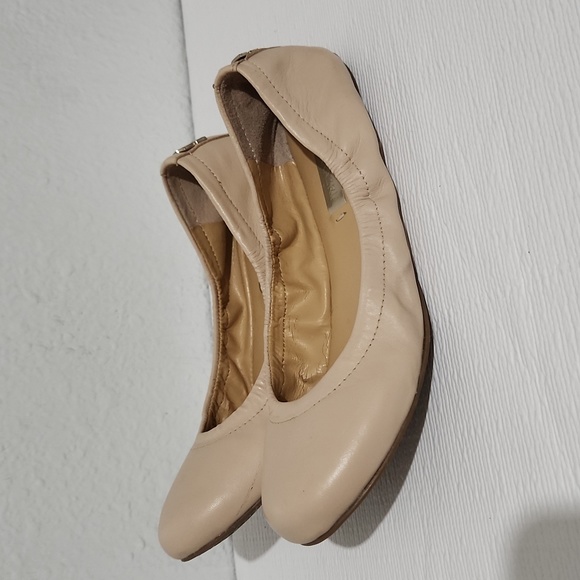 BCBGMaxAzria Molly Nude Ballet Flats - Picture 4 of 7